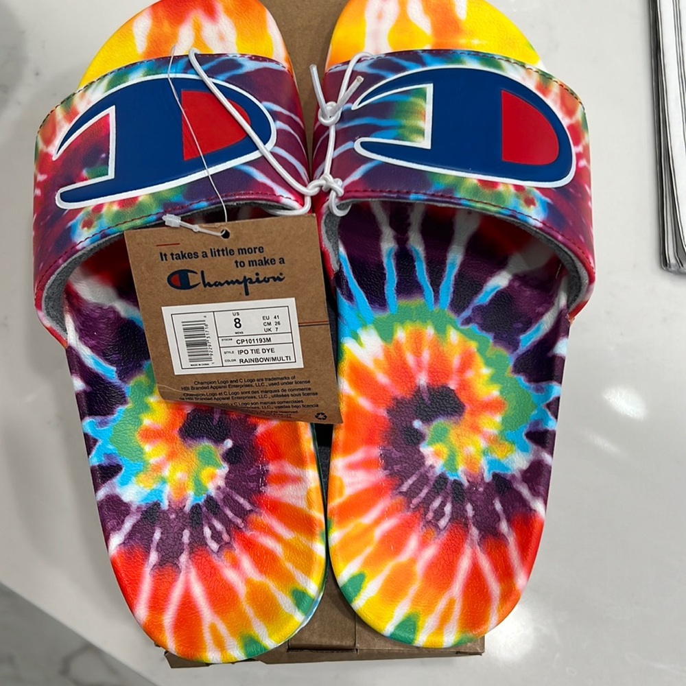 Champion slides men’s size 8 rainbow tie dye